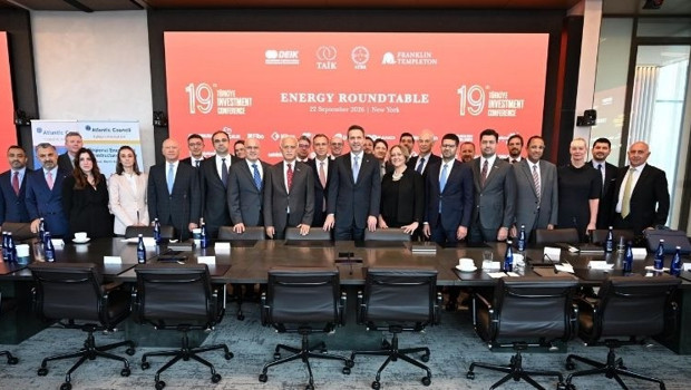 Bakan Bayraktar, ABD'de iş dünyası temsilcileri ve yatırımcılarla görüştü