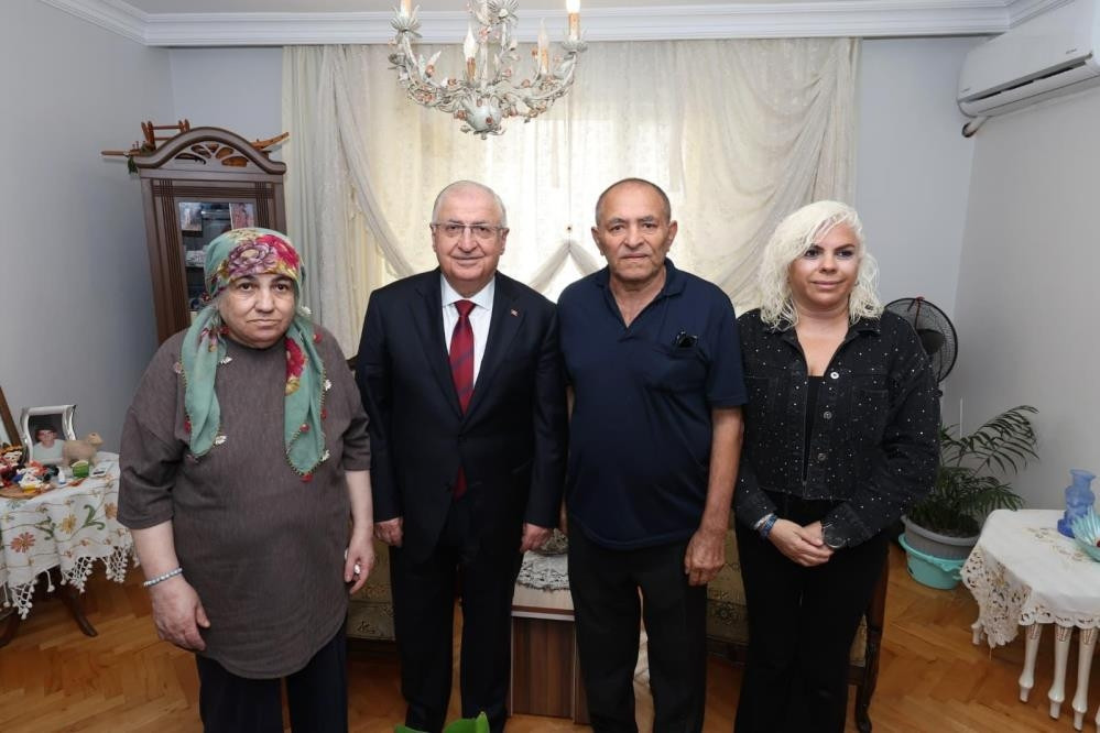 Bakan Güler, şehit Alaattin Buluç’un ailesini ziyaret etti 2 Bakan Güler, şehit Alaattin Buluç’un ailesini ziyaret etti