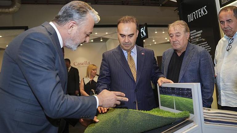 Bakan Kacır, 'FurnishingsveDesign Istanbul' fuarını ziyaret etti