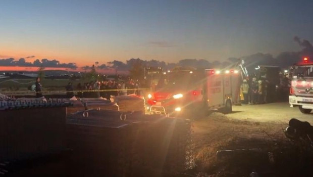 Büyükçekmece’de toprak kayması: 2 işçi göçük altında