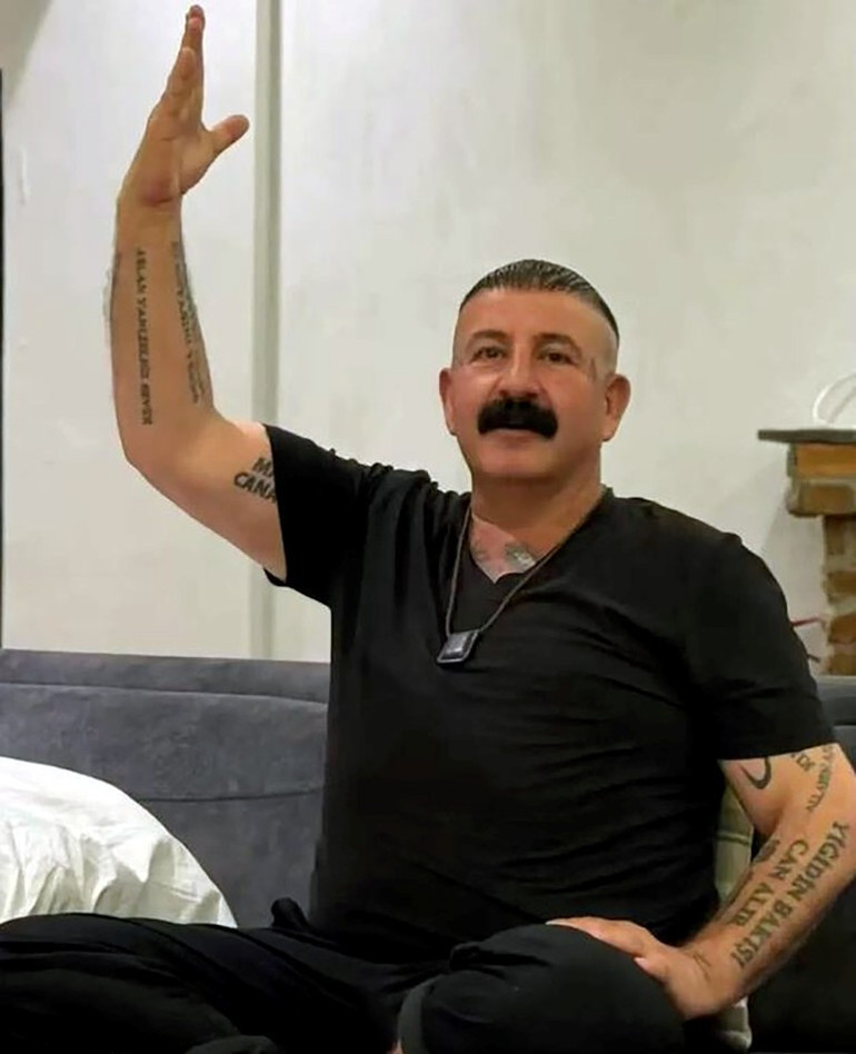 Cinayet dedektifleri izini sürerken o fenomen olma hayali kuruyordu