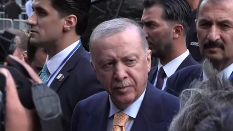 Cumhurbaşkanı Erdoğan CNN Türk'e konuştu: Körfez'deki yangını söndürmek için çalışıyoruz 2 Cumhurbaşkanı Erdoğan CNN Türk'e konuştu: Körfez'deki yangını söndürmek için çalışıyoruz
