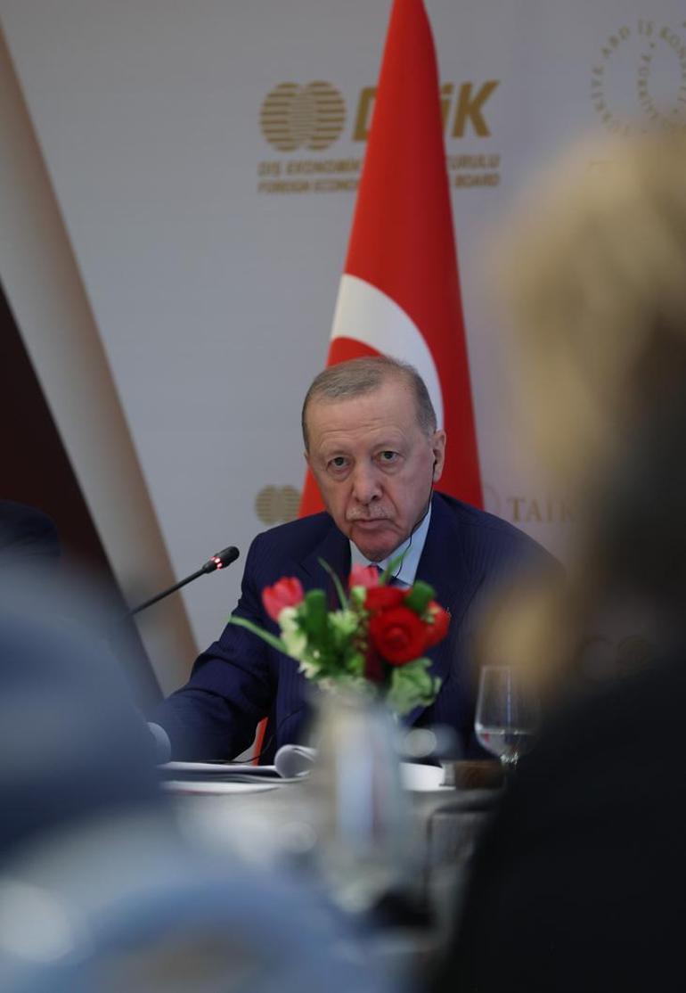 Cumhurbaşkanı Erdoğan, Türkiye-ABD İş Konseyi Toplantısı'nda konuştu: Enerji güzergahları yeniden çiziliyor 5 Cumhurbaşkanı Erdoğan, Türkiye-ABD İş Konseyi Toplantısı'nda konuştu: Enerji güzergahları yeniden çiziliyor