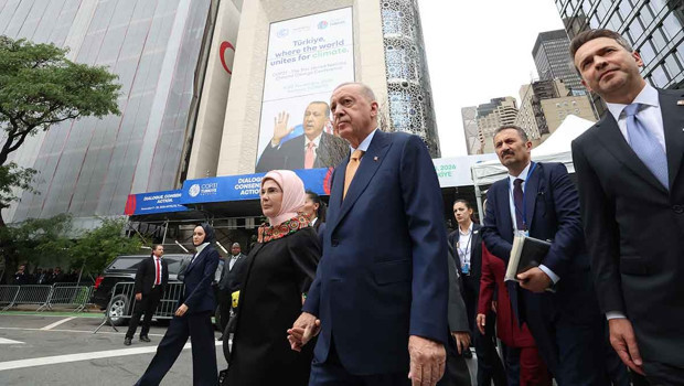 Devlet başkanları ve eşleri onuruna verilen davete katıldı