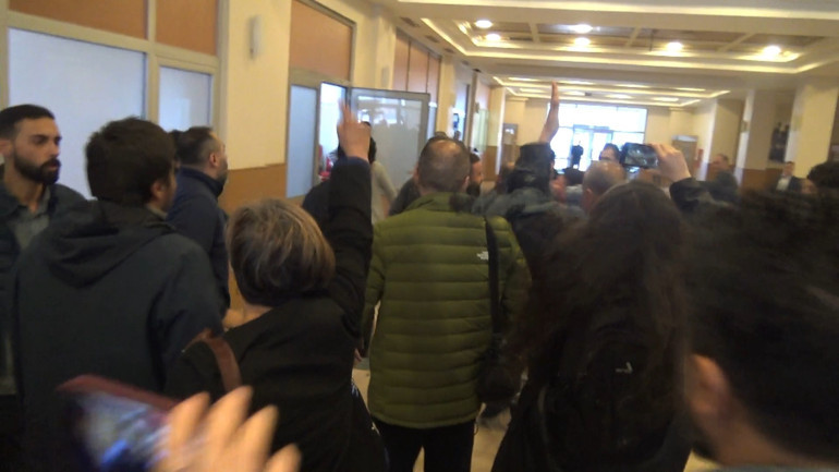 Dilovasındaki fabrika yangını davasında keşif gerginliği: Taraflar birbirine girdi