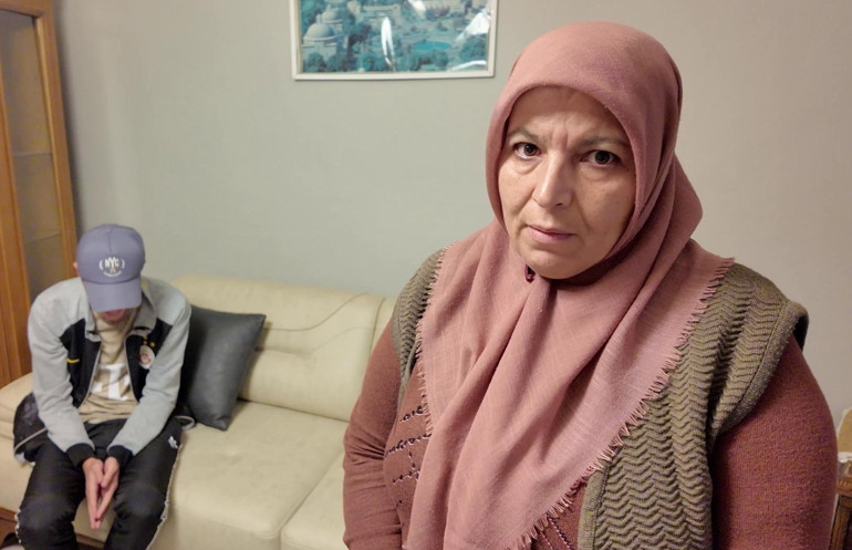 Evin içinde bile şapkayla dolaşıyorum | Oğuzhanın 19 yaşında başlayan kabusu bitmek bilmiyor