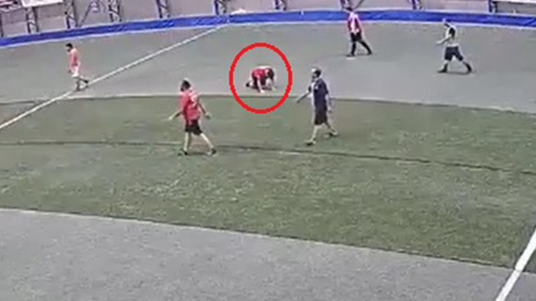Halı sahada kalp krizi: Sağlık çalışanı hayatını kaybetti