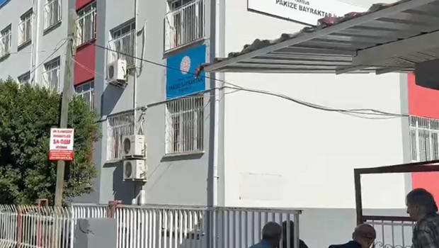 İlkokul öğrencisinin çantasından tabanca çıktı! Gözaltına alınan baba: Ben koydum sonra unuttum