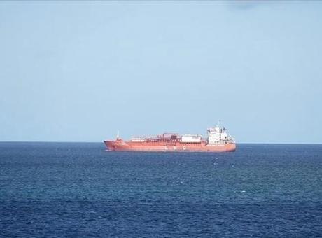 İngiltere açıkladı: Hürmüz Boğazı'nda bir LNG tankeri vuruldu