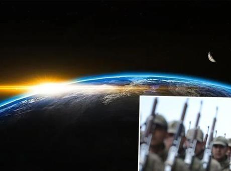 İngiltere’nin Uzay Komutanı hırsızlık ve cinsel saldırıdan gözaltına alındı