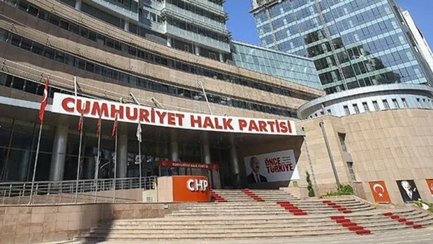 İstanbul’da 3 ilçe belediye başkanı CHP’den ihraç edildi