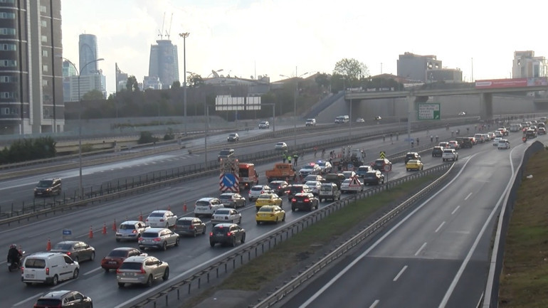 İstanbullular dikkat: FSM Köprüsünde Ankara yönü trafiğe kapatıldı