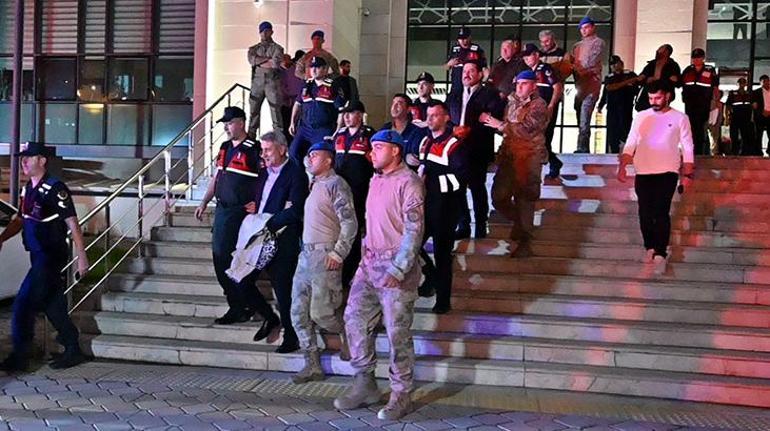 Kırıkkale’nin Yahşihan Belediyesine yönelik yolsuzluk operasyonunda 15 şüpheli tutuklandı 4 Kırıkkale’nin Yahşihan Belediyesine yönelik yolsuzluk operasyonunda 15 şüpheli tutuklandı