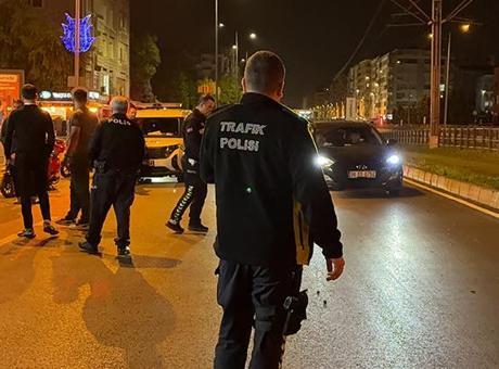 Motosiklet yolun karşısına geçmeye çalışan çocuğa çarptı: 2’si ağır, 3 yaralı