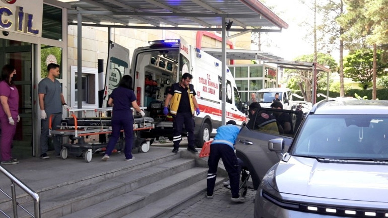 Nefes kesen tatbikat gerçeği aratmadı: Mahalle muhtarı olaya müdahale etmeye çalıştı