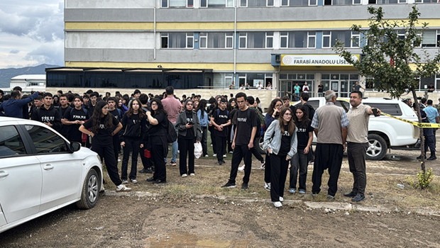 Öğretmen, okul bahçesinde yeğeni tarafından öldürüldü | Acı detayı vali açıkladı: Katilini yetiştirip evlat olarak bakmış