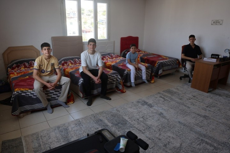 Savaşın ve depremin pes ettiremediği Suriyeli Münir, tıp fakültesini kazandı