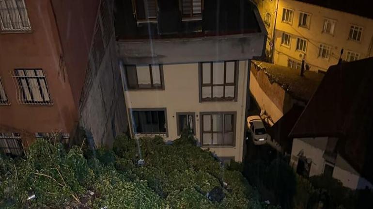 Şiddetli yağışlar toprak kaymasına neden oldu! Binadaki 25 kişi tahliye edildi