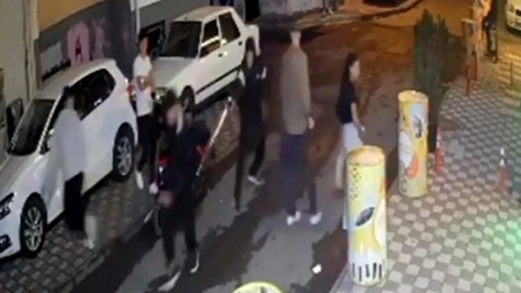Tekirdağ merkezli 4 ilde operasyon! Kurşunlama olaylarına karışan suç örgütü çökertildi: 8 tutuklu 2 Tekirdağ merkezli 4 ilde operasyon! Kurşunlama olaylarına karışan suç örgütü çökertildi: 8 tutuklu