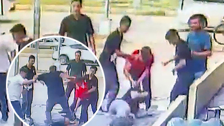2 çocuk, tartıştıkları çocuğu tekme tokat dövdü 2 2 çocuk, tartıştıkları çocuğu tekme tokat dövdü