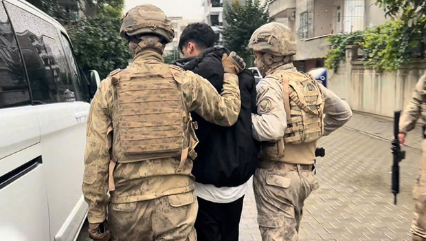 8,5 milyar liralık para hareketliliği | Batman merkezli 13 ilde yasa dışı bahis operasyonunda 119 gözaltı