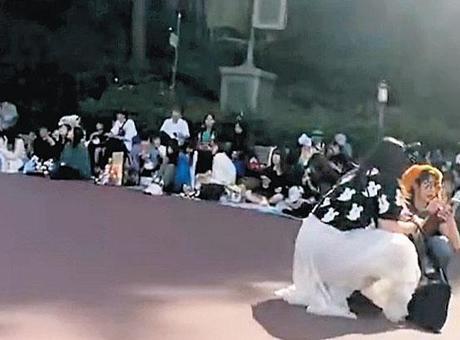 9.9’luk hatalı deprem uyarısı | Japonya sokağa döküldü 2 9.9’luk hatalı deprem uyarısı | Japonya sokağa döküldü