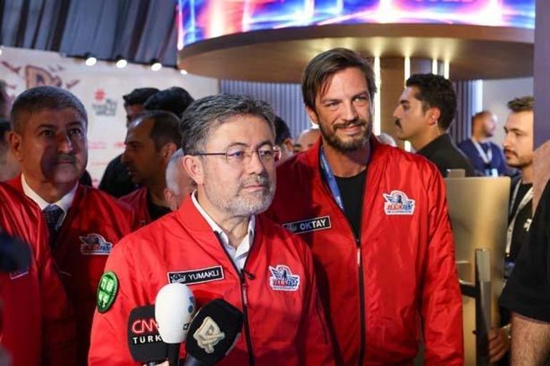 Bakan Yumaklı’dan Demirören Medya’nın TEKNOFEST standına ziyaret