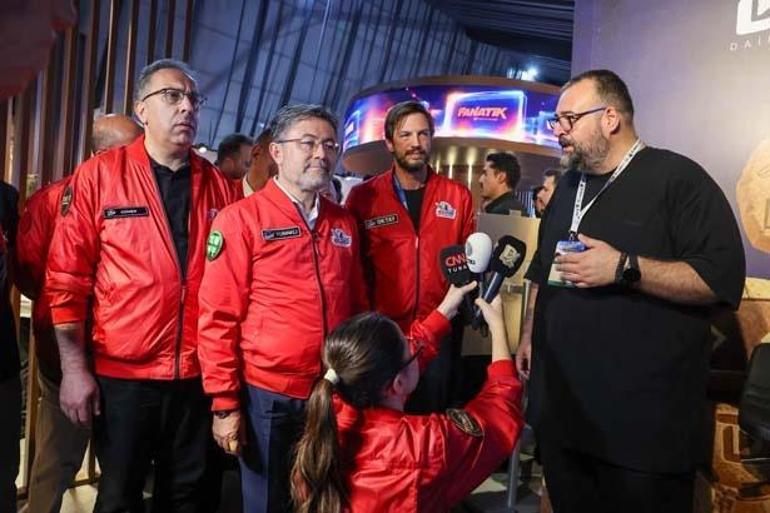 Bakan Yumaklı’dan Demirören Medya’nın TEKNOFEST standına ziyaret