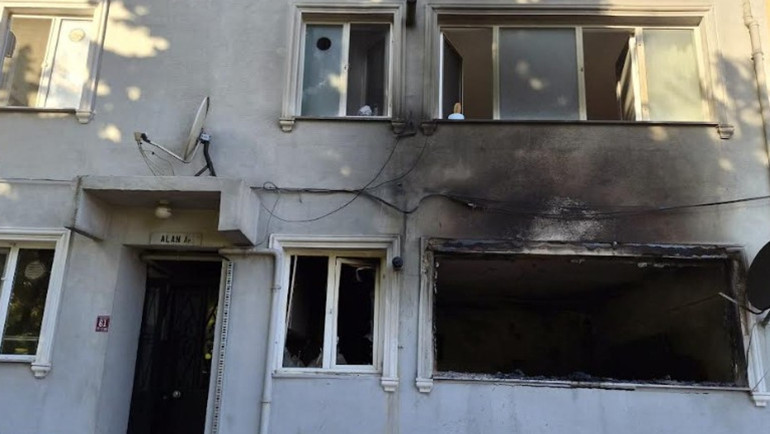 Balıkesir sabah saatlerinde patlama: Doğal gaz şüphesiyle tüpü yaktı, bina sarsıldı