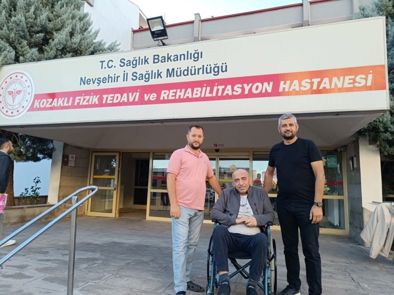 Bir gecede hayatı karardı: Dinlenmek için uzandı; uyandıktan sonra yürüme yetisini kaybetti