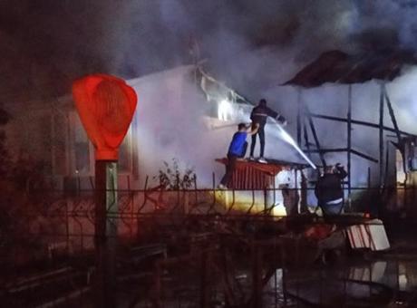 Bolu’da korkutan yangın: Samanlıkta başlayan alevler eve sıçradı