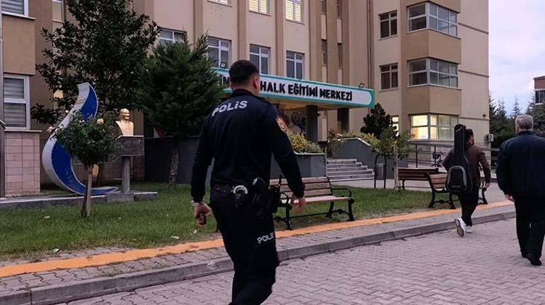 Bursa'da ehliyet sınavına giren kişi kopya düzeneğiyle yakalandı