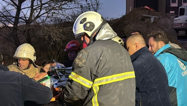 ÇOMÜ Yerleşkesi’nde toprak kayması, 2 işçi kurtarıldı