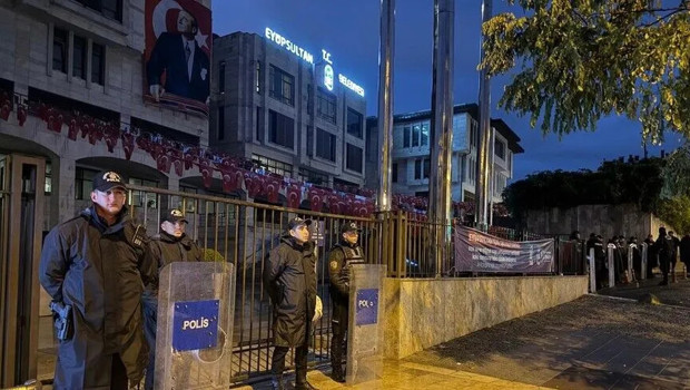 Eyüpsultan Belediye Başkanı Özmen’in de aralarında bulunduğu 13 şüpheli tutuklandı