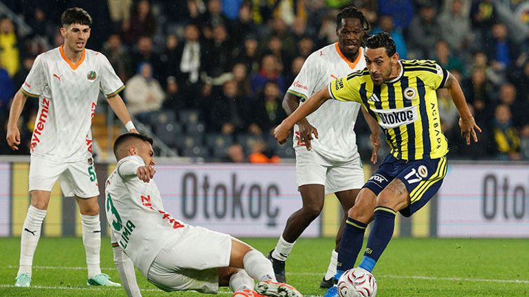 Fenerbahçede İrfan Can Kahvecinin talihsiz gecesi 3 golü de iptal edildi