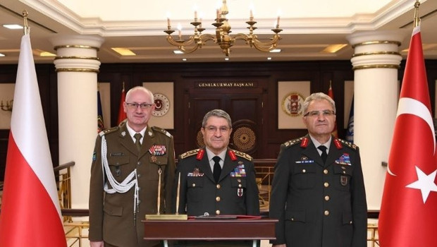 Genelkurmay Başkanı Bayraktaroğlu, Polonya Kara Kuvvetleri Müfettişi Tümgeneral Fajkowski’yi kabul etti