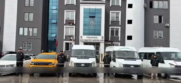 Hakkari merkezli 5 ilde operasyon: Uyuşturucu gelirlerine milyarlık darbe