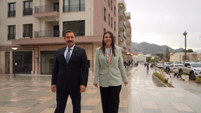 Hatayda asrın felaketinin izleri siliniyor: Atatürk Caddesi yeniden canlandı