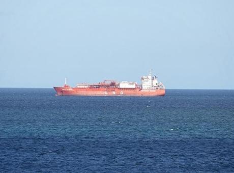 Hürmüz Boğazı’nda patlama! Bir süper tanker daha mayına çarptı