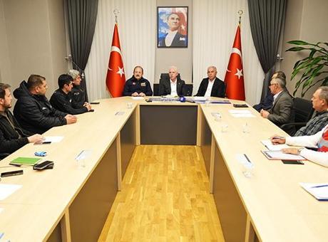 İstanbul Valisi Gül, Şile'de acil afet koordinasyon ekibiyle bir araya geldi