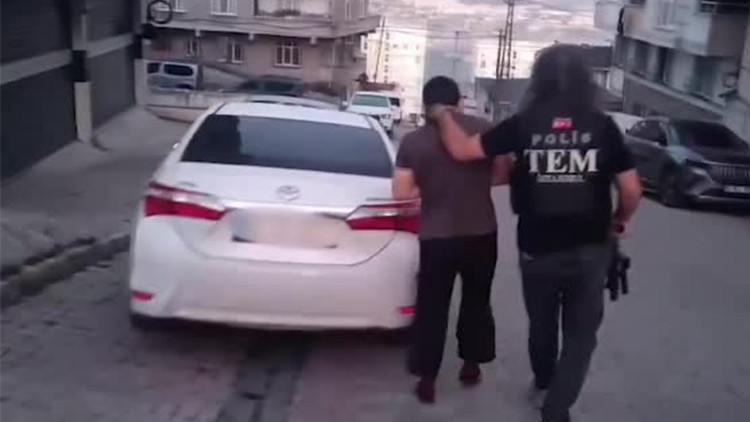 İstanbul'da terör örgütlerine operasyon: 14 gözaltı