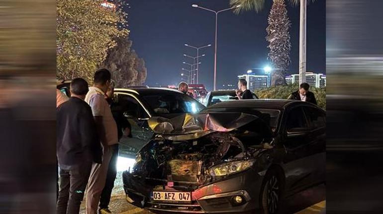 İzmir'de zincirleme kaza! 4 kişi yaralı