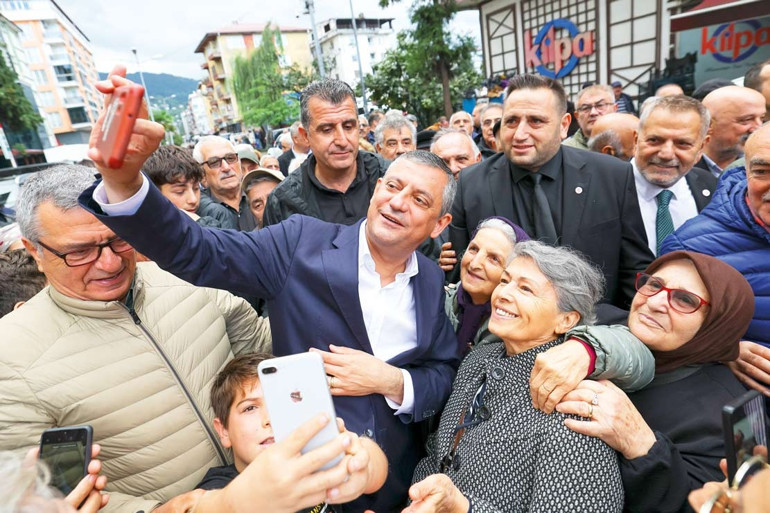 Özgür Özel Artvin’de konuştu: Hedefimiz adil eşit bir düzen