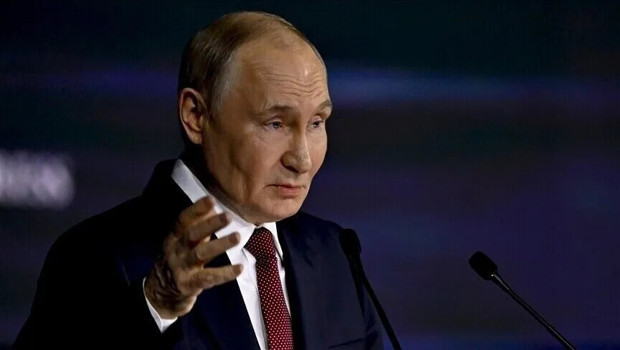 Putin, ABD’ye ve dünyaya petrol tedarik etmeye hazır olduklarını belirtti