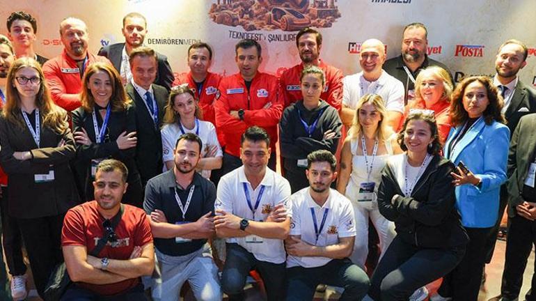 Şanlıurfa'da TEKNOFEST coşkusu! Selçuk Bayraktar Demirören Medya standını ziyaret etti 6 Şanlıurfa'da TEKNOFEST coşkusu! Selçuk Bayraktar Demirören Medya standını ziyaret etti