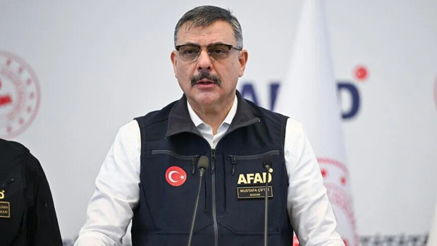 Son dakika… İstanbul’da sel felaketi! Bakan Çiftçi’nden önemli uyarı: Elektrik hatlarından uzak durun
