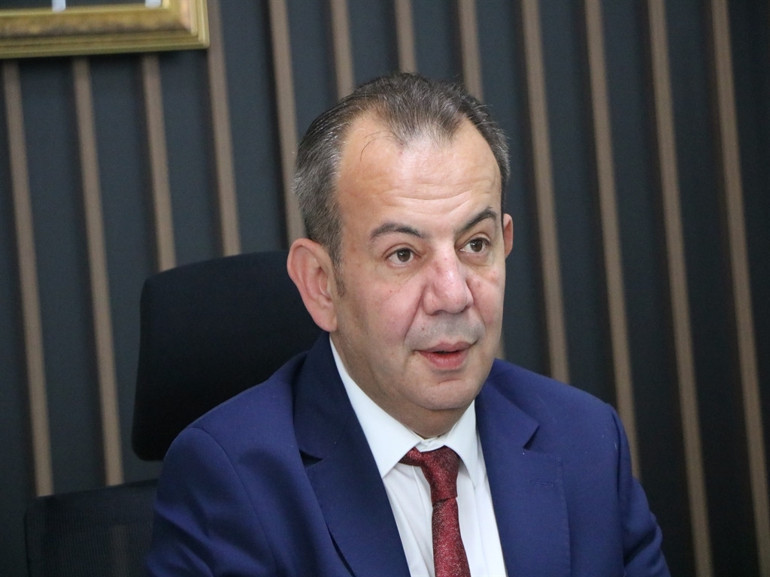 Tanju Özcan cinsel saldırı davasında beraat etti: Diğer suçtan tutukluluğu sürüyor