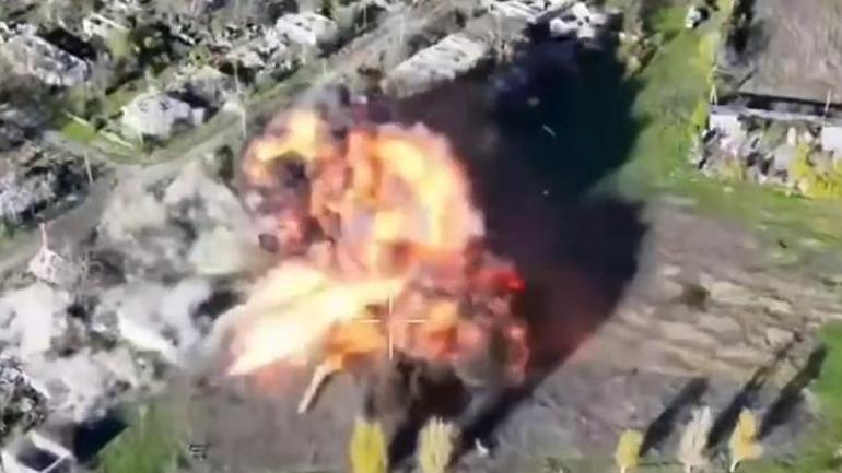 Ukrayna'nın yeni taktiği ortaya çıktı! 'Zombi araçlar' cepheye indi: 250 asker esir 5 Ukrayna'nın yeni taktiği ortaya çıktı! 'Zombi araçlar' cepheye indi: 250 asker esir